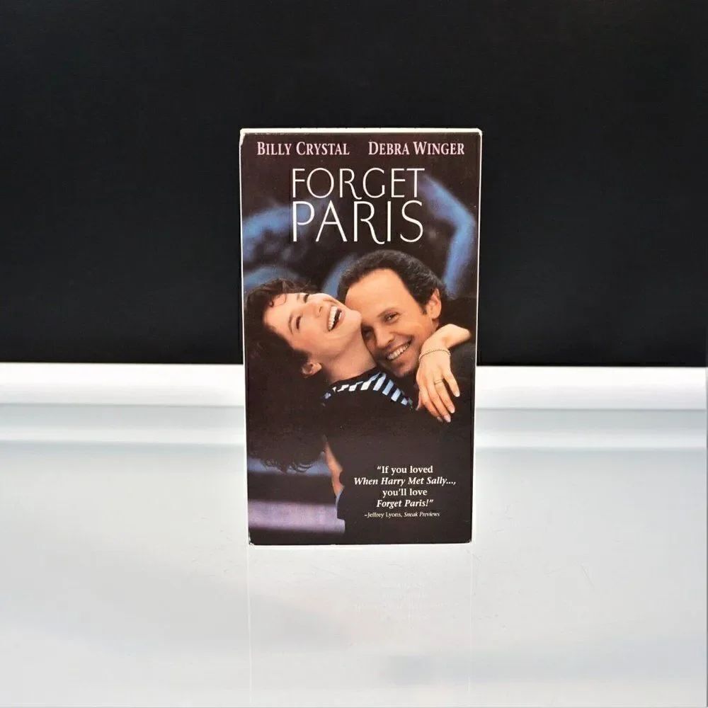 Forget Paris VHS Tape 1995 Comedy Billy Crystal Debra Winger
